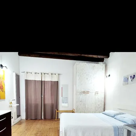 A Casuzza Apartment *